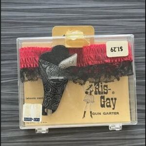 Red and Black Gun Garter